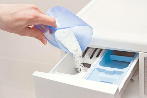 باقی‌مانده مواد شوینده روی لباس