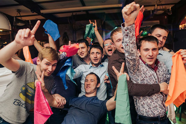 راهنمای خرید لباس تولد در کافه